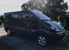 Renault Trafic verze Black edition passenger 2,0 dCi, 85kW