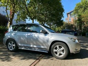 Toyota RAV 4 2,0i benzín  4x4 112kw - 1