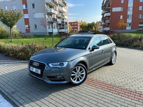 Audi A3 SPORTBACK/16TDI/2013/Manuál/Navigace/Xenon/PDC