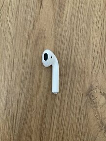 Apple Airpods 2.generace levé sluchátko