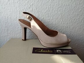 Clarks, vel. 40, nové - vhodne pro sirsi chodidlo