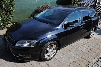 VW Passat kombi 1.6TDi 77kW - climatronic - tažné zař.