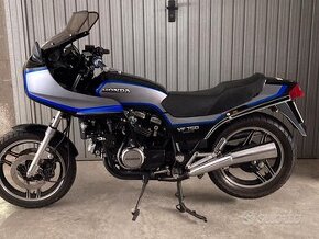 Honda vf750sports rarita