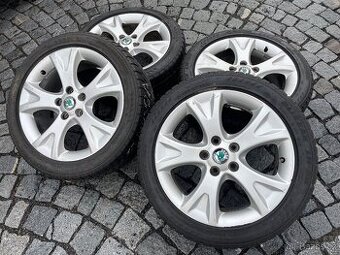 Originalní ALU kola Škoda 5x112 r17 zimní pneu 5,5mm