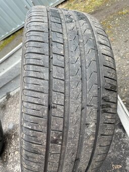 1ks Letní pneu Pirelli Cinturato P7 235/40/19 ZÁNOVNÍ