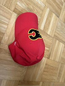 nová čepice NHL Calgary flex X/XL