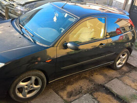 Ford Focus 1,8i zetec na nahradni dily - 1