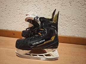 Brusle Bauer Supreme M4 vel. EUR 31.5