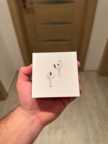 Apple AirPods 4 s aktivním potlačováním hluku Nove