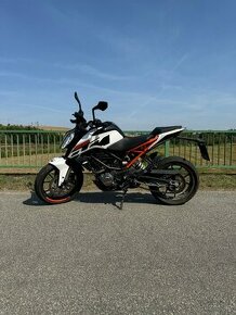 KTM duke 125