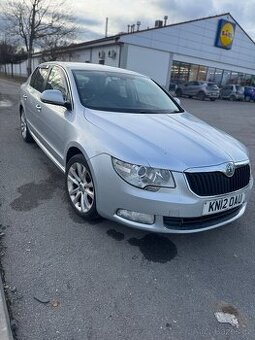 Škoda Superb 2012