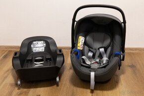 Britax Römer Baby-Safe 2 i-Size + Isofix základna