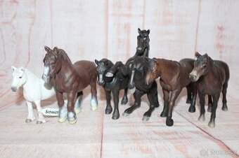 Starší figurky koní Schleich I - 1