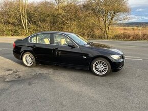 BMW 330xi E90 najeto pouze 59tis km