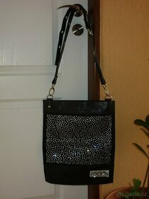 Černá kabelka / crossbody s krystalky Swarovski