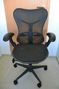 Kancelářská židle Herman Miller Mirra (PC 29 000,-) - 1