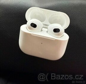 Apple AirPods 3.generace s magsafe nabíjecím pouzdrem