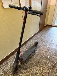 Koloběžka Xiaomi Mi Electric Scooter