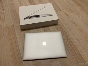 Apple MacBook Pro 15,4. I7, 1TB SSD, 4GB GRAFIKA