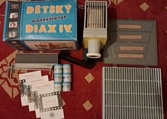 Stará dětská promítačka Diax + pohádky - 1