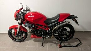 Ducati Monster 695