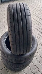 Prodám 4 téměř nové letní pneu Goodyear 215/50/18