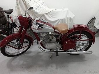 Jawa 250 Pérák