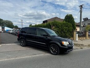 Chrysler Town & Country 3.6 RT Stown DVD RT 2012