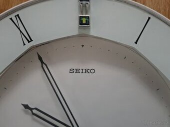 Nástěnné hodiny Seiko