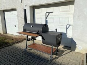 BBQ americky gril - Smoker