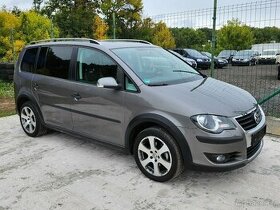 Volkswagen Touran Cross