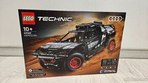 LEGO® Technic 42160 Audi RS Q e-tron