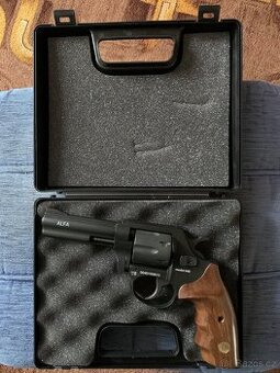 Plynový Revolver ALFA model 040