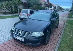 Prodám, nebo vyměním Passat 5.5 1.9 TDI rok 2004. - 1