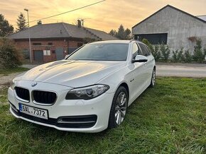 BMW 530d Touring LCI, 2014, TOP výbava + nezávislé topení