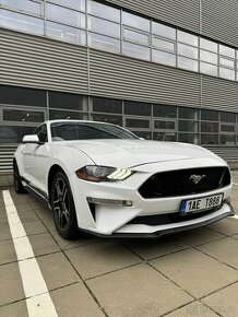 Ford Mustang 2.3i 233kW Automat Najeto 79 tis km