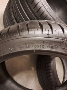 Letní pneu 225/40/18 Michelin Pilot Sport 4 - DOT 23 7,5mm