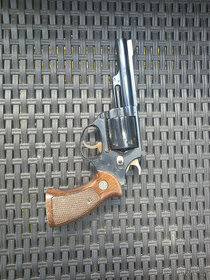 Revolver NC 6 - 1