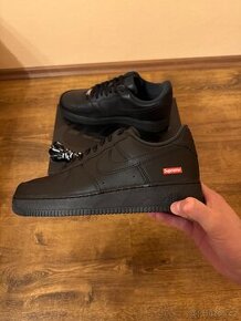 Nike Air Force 1 Low Supreme Black