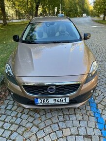 Volvo v40 D3 110 kw Automatická převodovka - 1