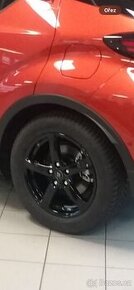 Zimní kola C-HR 17” 5x 114,3 215/60 Nokian