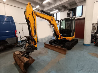JCB 8045 pásový minibagr -