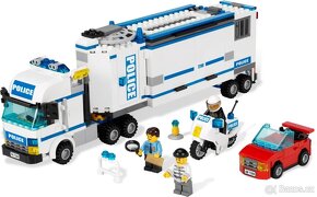 LEGO City 7288 Mobilní policejní stanice (rok 2011)