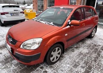 Kia Rio 1.4i 74KW, 1.MAJITEL, 79tis km benzín manuál 74 kw