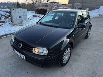 Volkswagen Golf IV 1.6i 77Kw Rezervace - 1