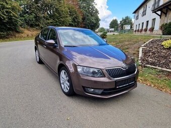 Škoda Octavia 3, 1,2 TSI 77 KW, xenony - 1