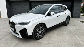 BMW ix 40 Laser M Sport - Stav nového vozu - DPH