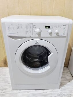 Pračka Indesit 5 kg