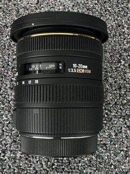 Sigma 10-20 mm f/3,5 EX DC HSM pro Canon