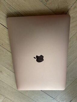 MacBook Air 2020 M1 8GB 256 interní paměti